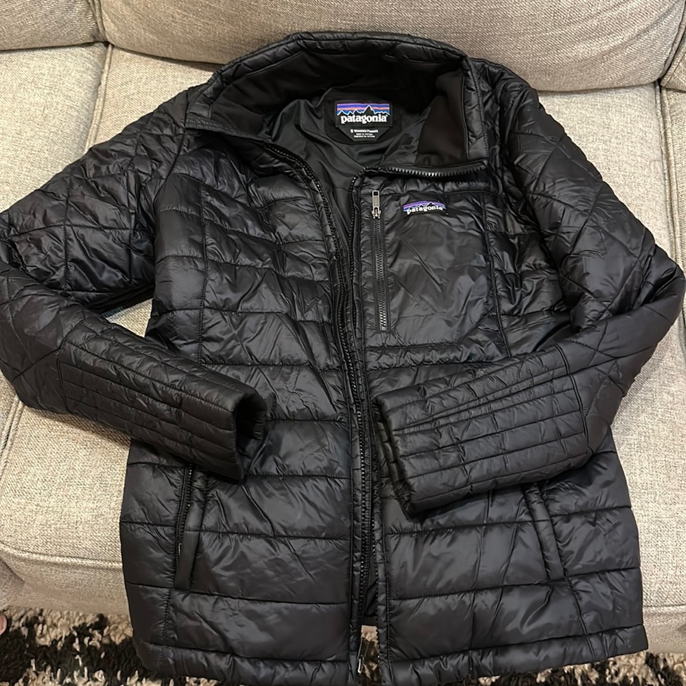 Patagonia Radalie jacket; excellent used condition; rarely worn; black; small
